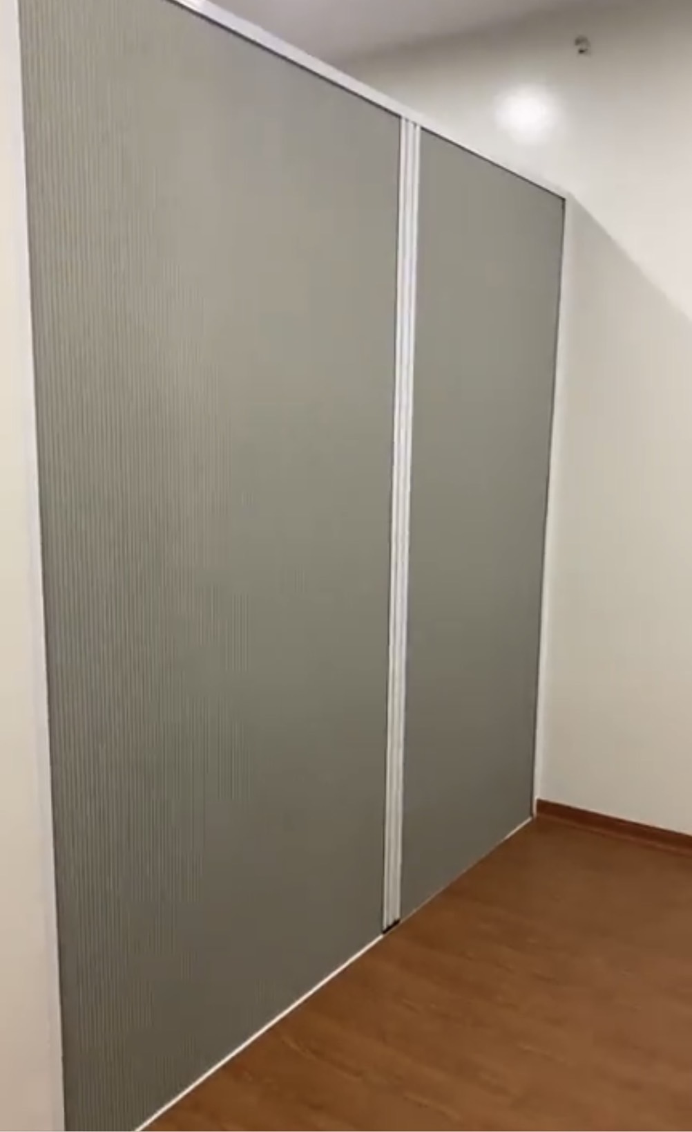 Rèm Tổ Ong Ghi Xám Khung Xinfa