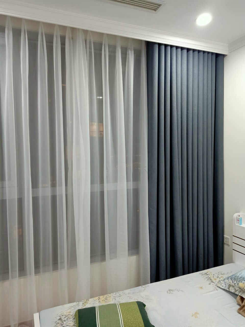 Rèm Vải Ghi Sẫm và Voan