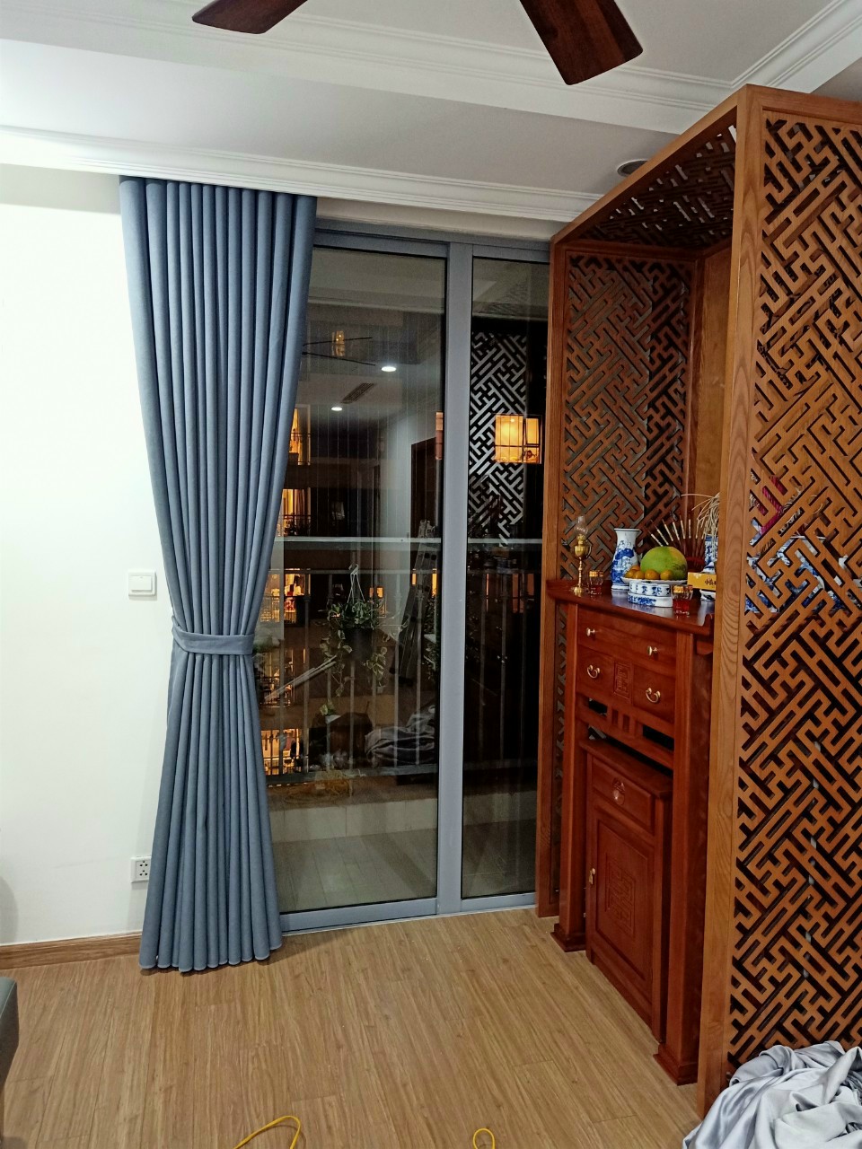 Rèm Vải Ghi Sáng Và Voan