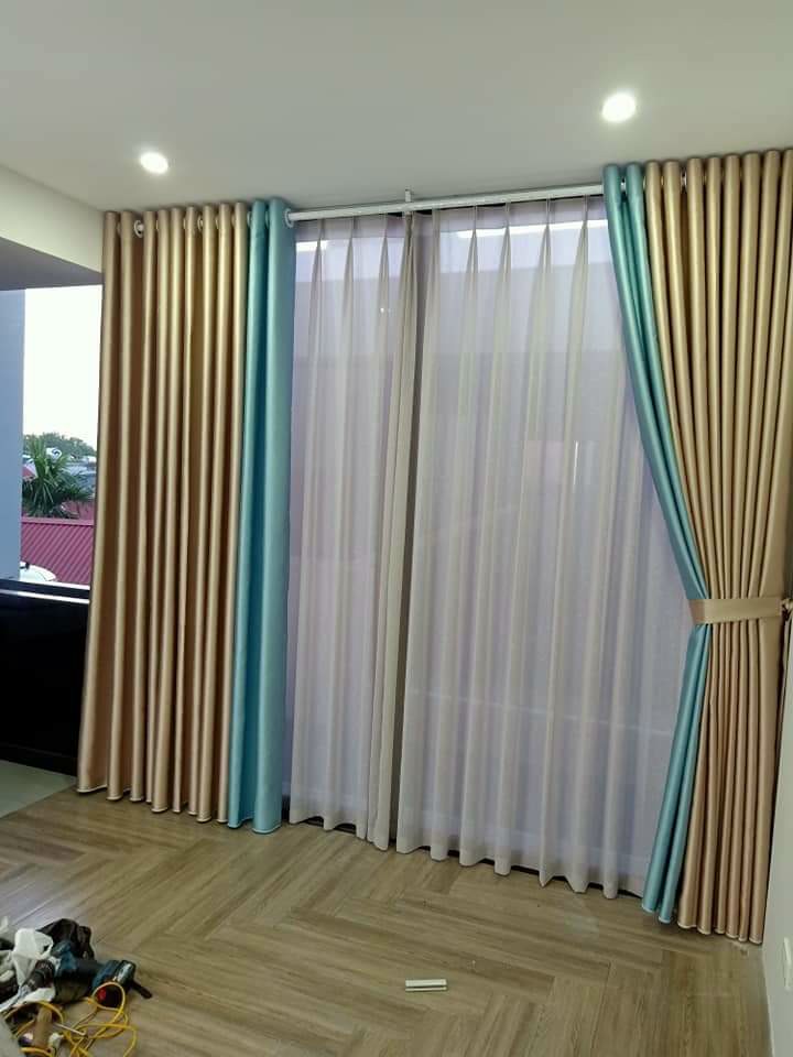 Rèm Vải Xanh Và Voan